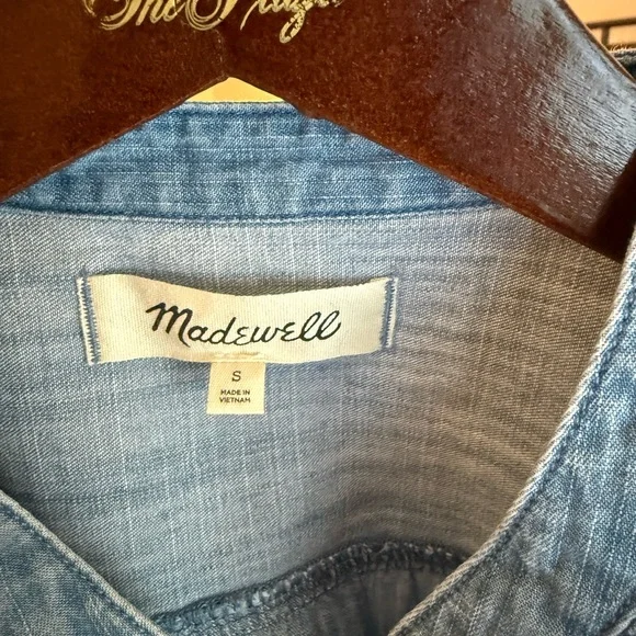 Madewell Chambray Blue Casual Shirt - Picture 3 of 3